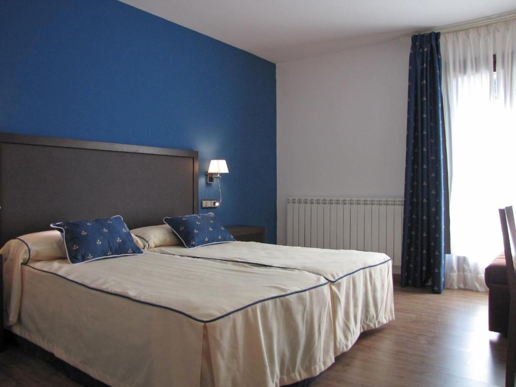 Hotel Sesue Бенаске Екстер'єр фото
