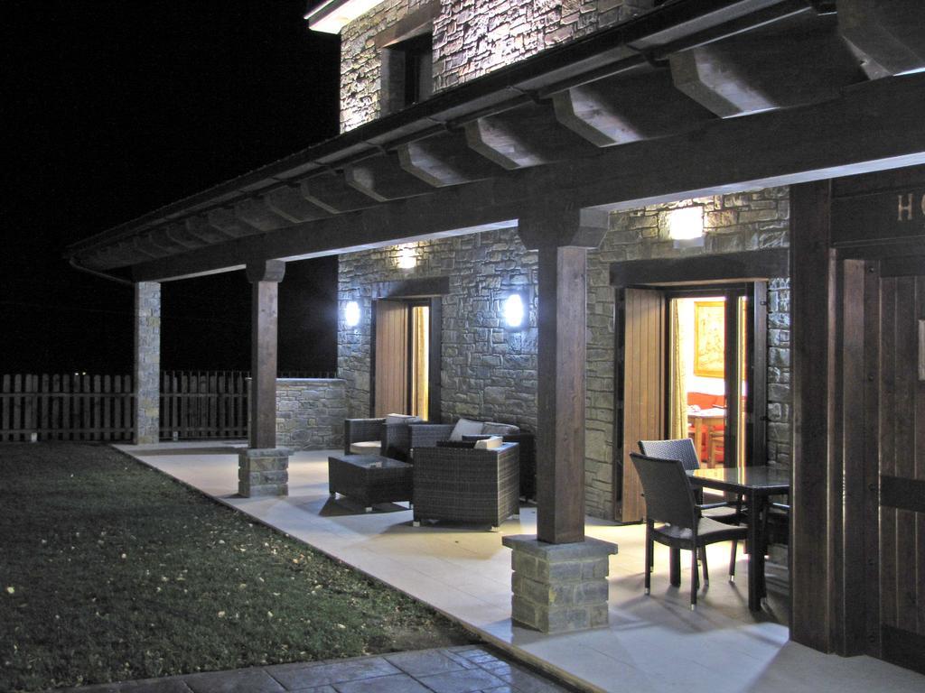 Hotel Sesue Бенаске Екстер'єр фото