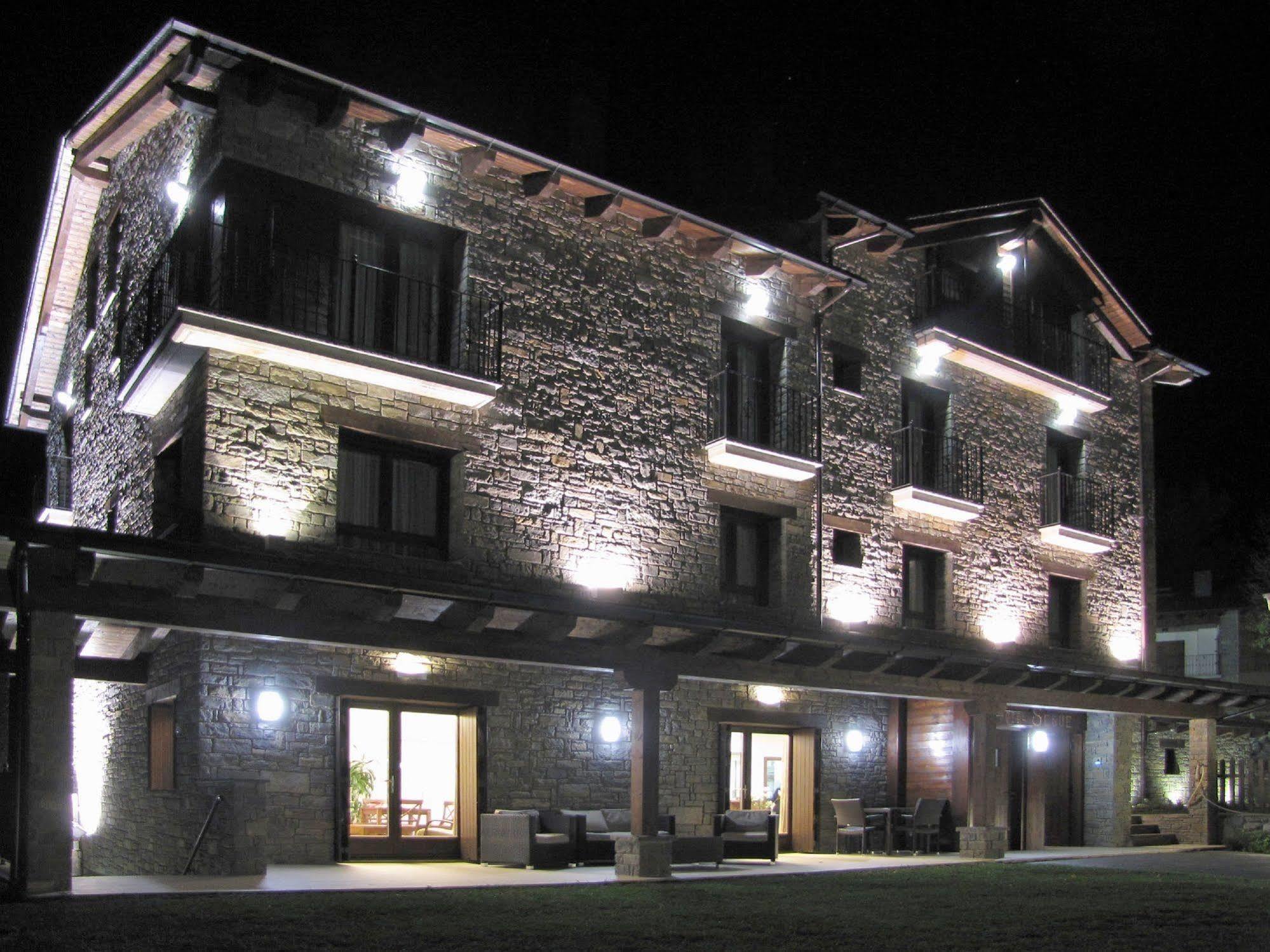 Hotel Sesue Бенаске Екстер'єр фото