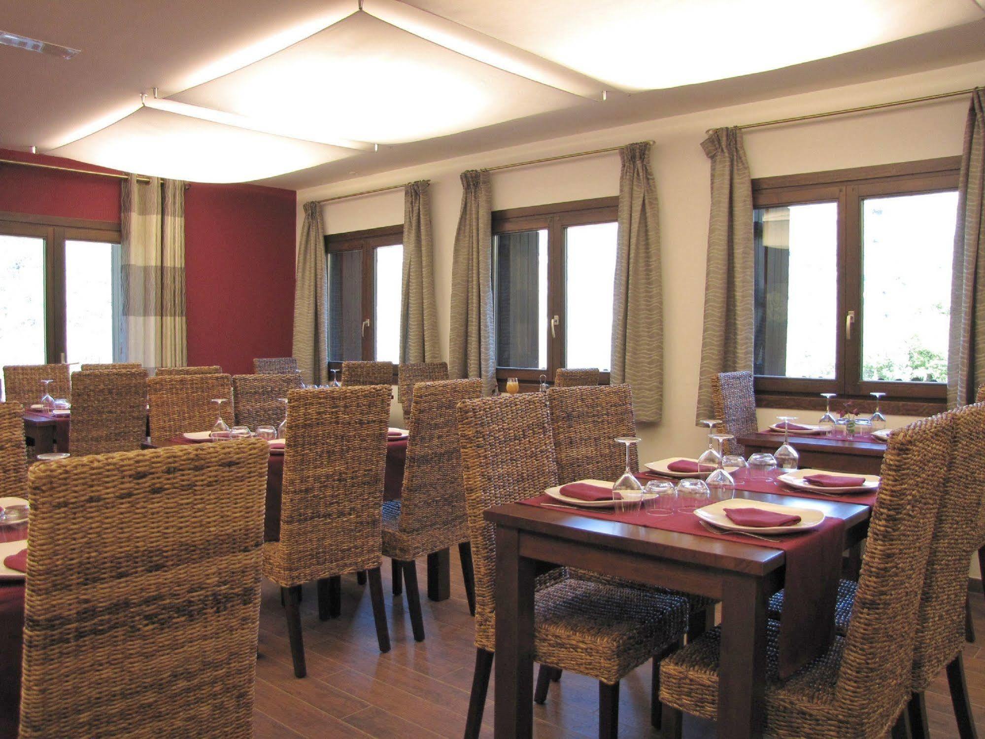 Hotel Sesue Бенаске Екстер'єр фото