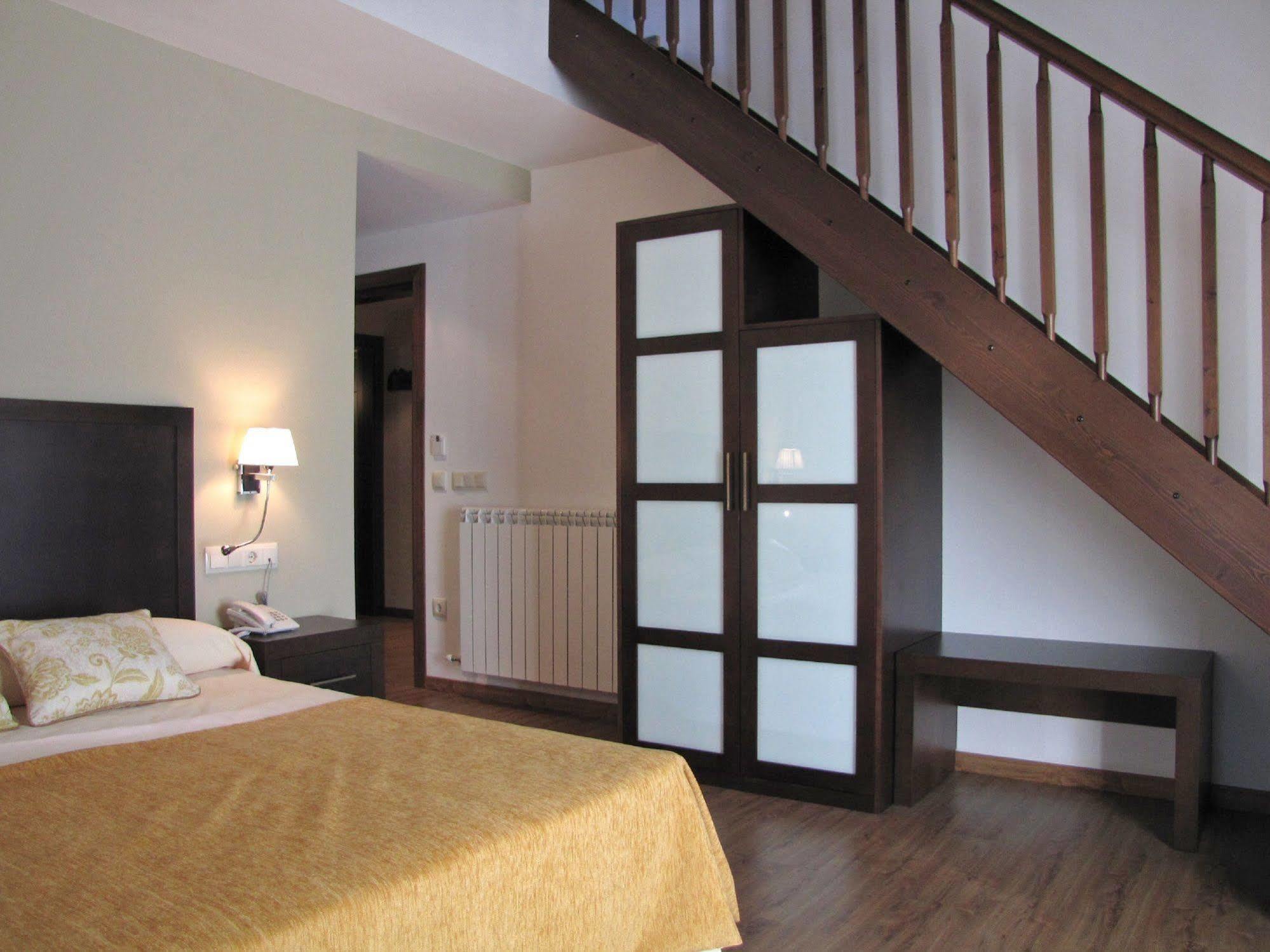 Hotel Sesue Бенаске Екстер'єр фото