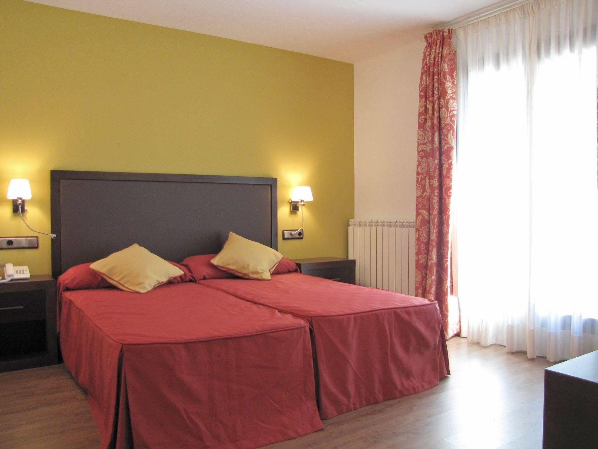 Hotel Sesue Бенаске Екстер'єр фото