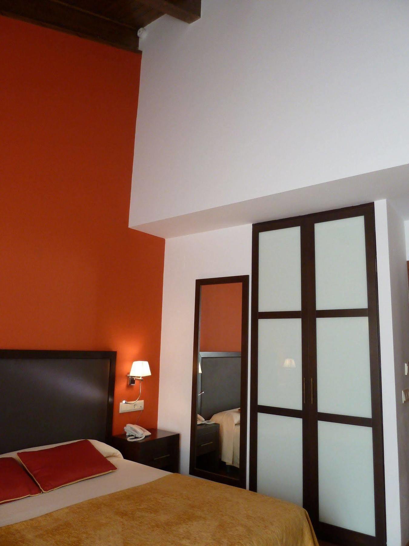 Hotel Sesue Бенаске Екстер'єр фото